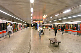 Prague Metro Haje Platform.jpg